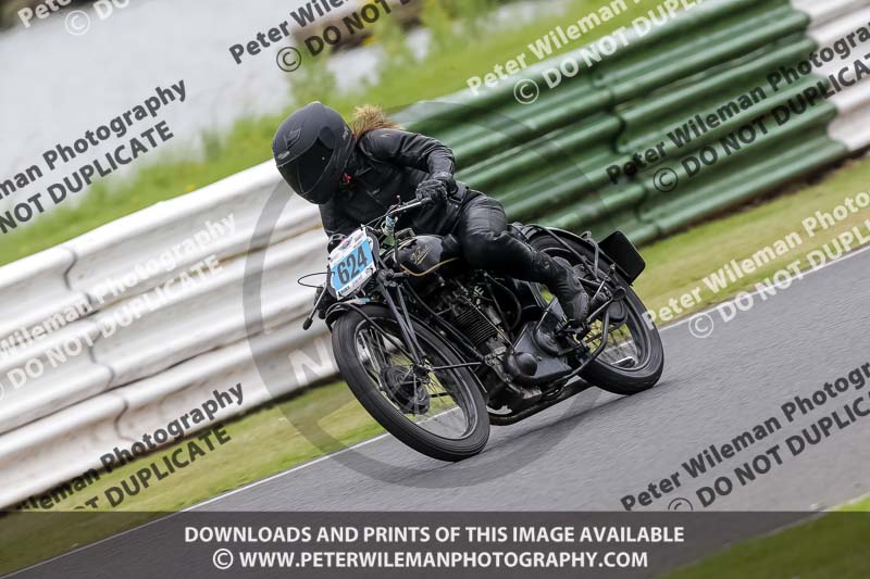 Vintage motorcycle club;eventdigitalimages;mallory park;mallory park trackday photographs;no limits trackdays;peter wileman photography;trackday digital images;trackday photos;vmcc festival 1000 bikes photographs